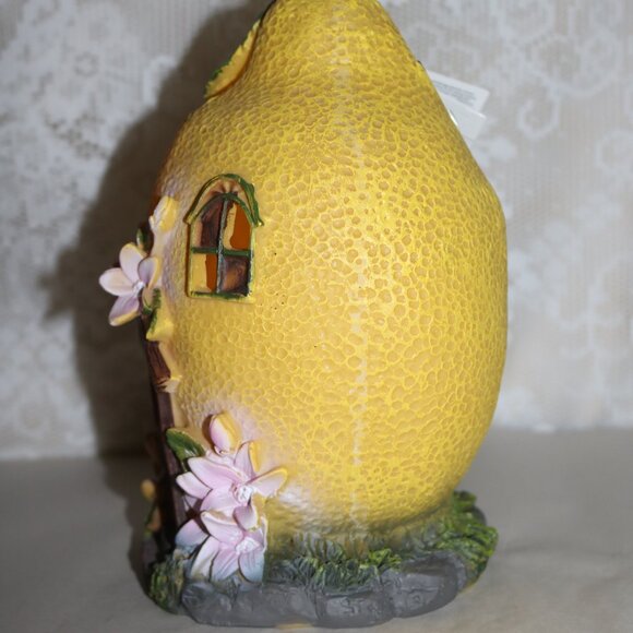 Lemon fairy solar house new with tags uses one included AAA battery and the sun - Picture 5 of 10